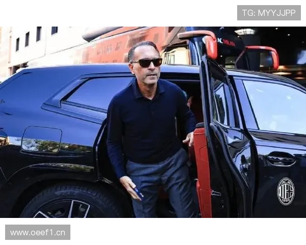 数月后卡尔迪纳莱现身米兰基地 数月后卡尔迪纳莱现身米兰基地